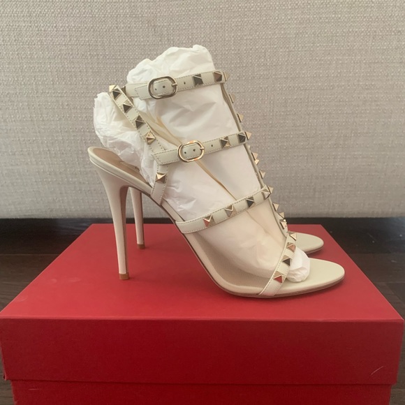 *Brand New* VALENTINO heels! Never worn!